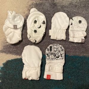 NWOT Goumi boots and mitts